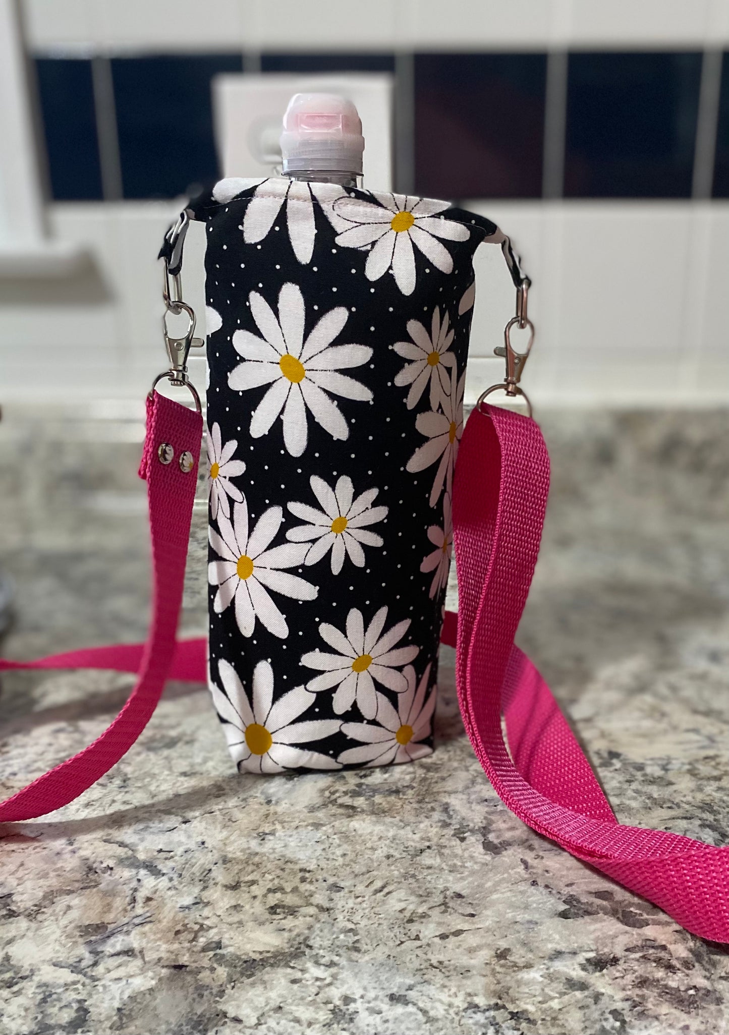 Daisy print water bottle holder with adjustable strap