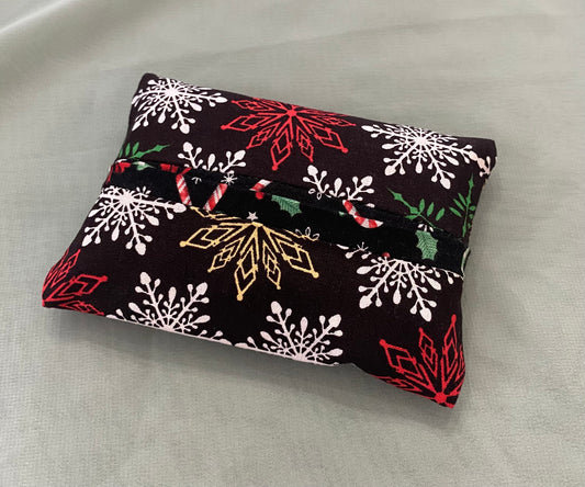 Snowflake print pocket tissue holder