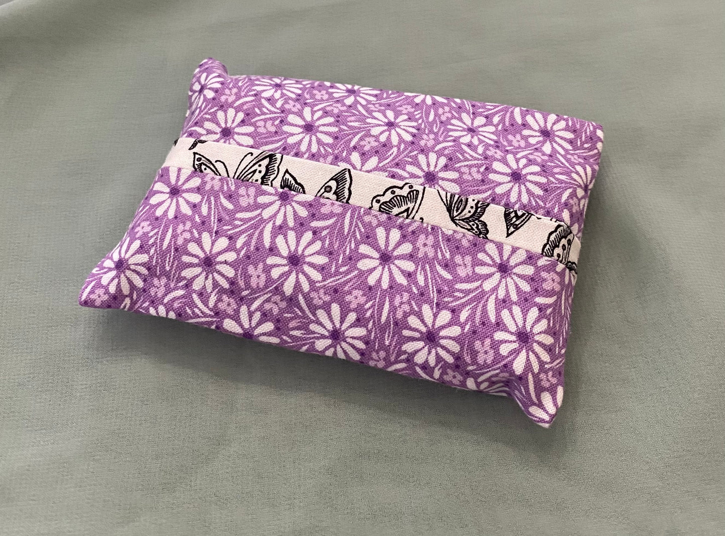 Purple/white flower pocket tissue holder