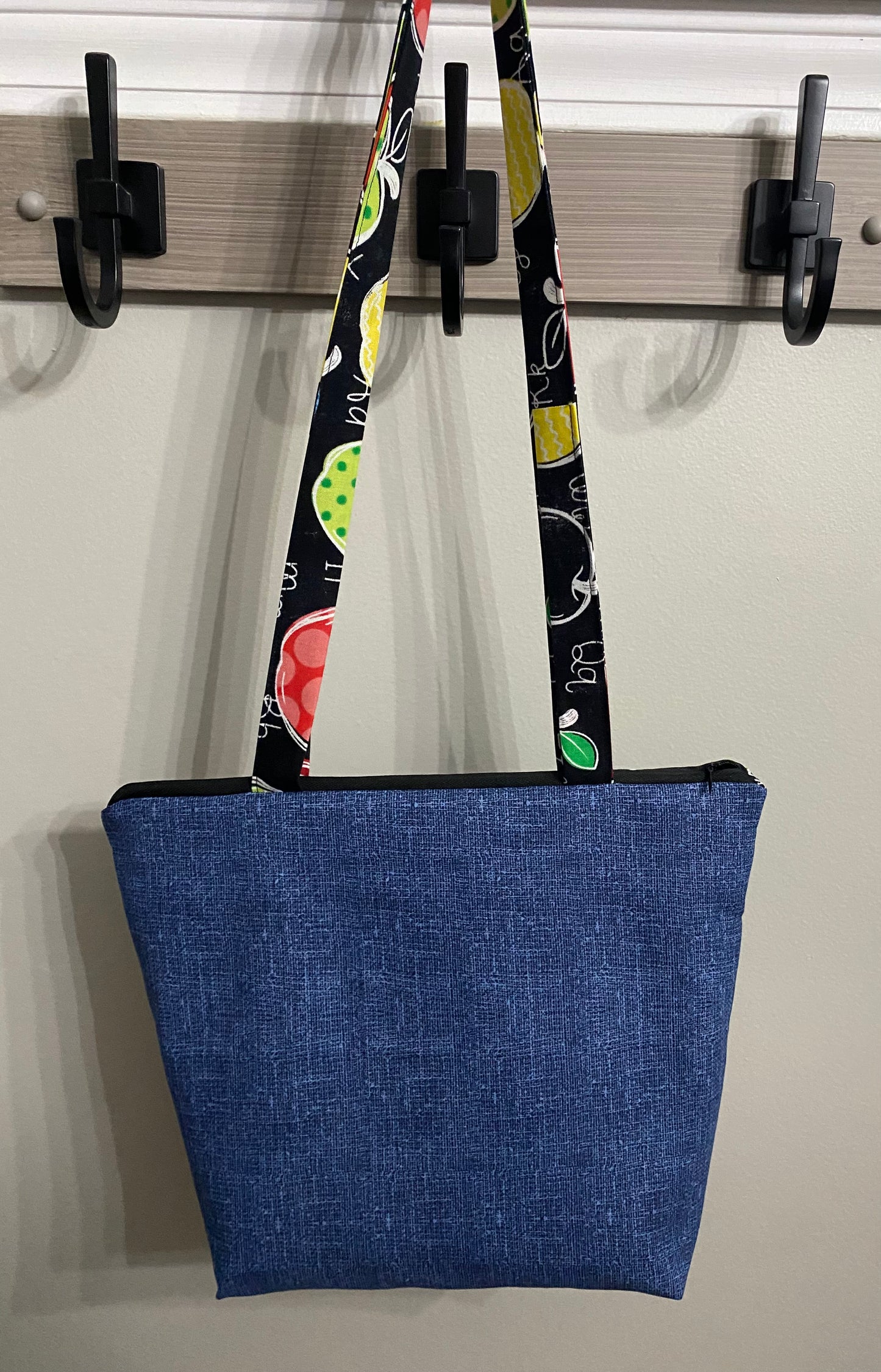 Teacher inspired apple print purse