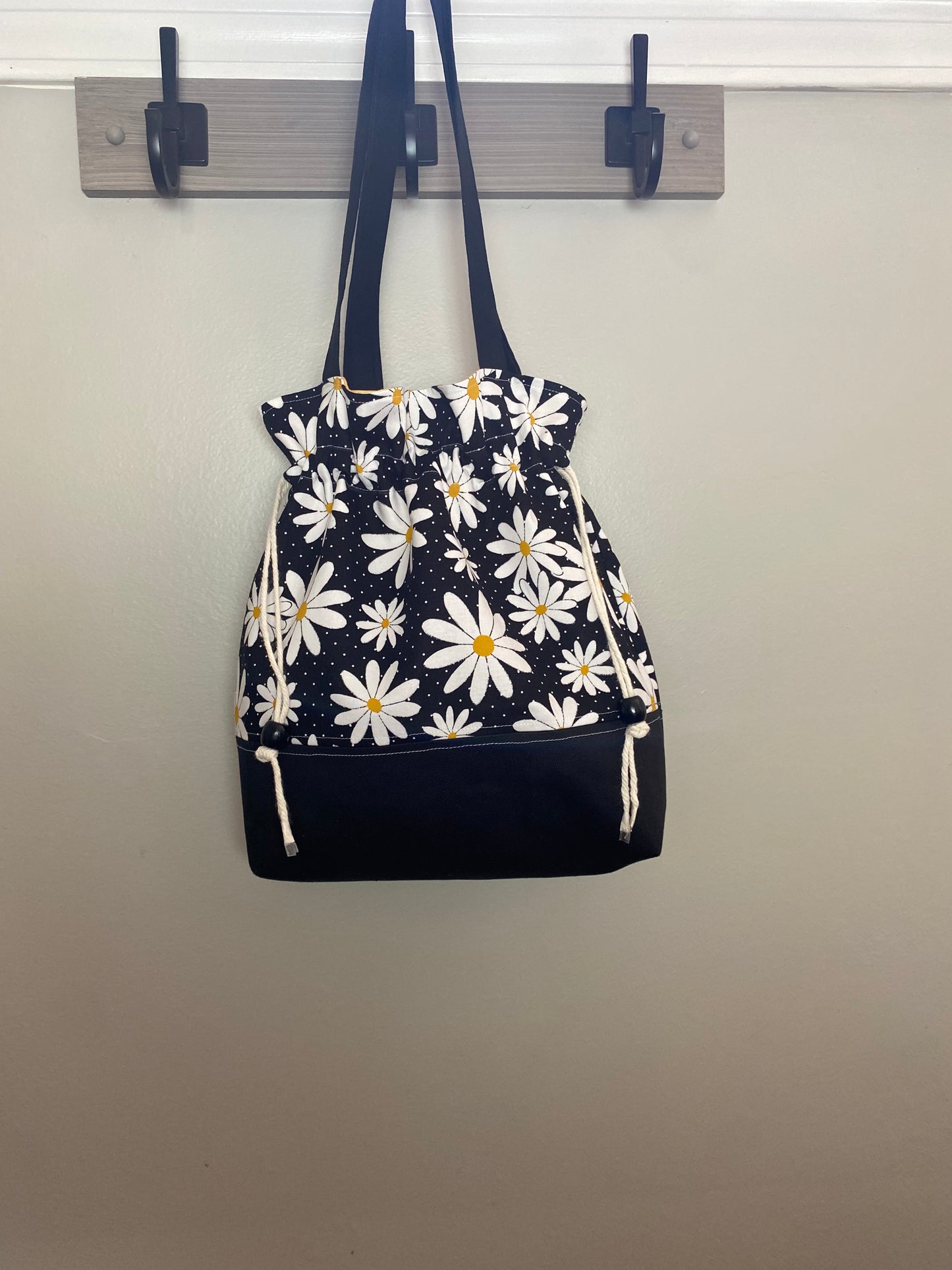 Daisy flower purse with drawstring closure