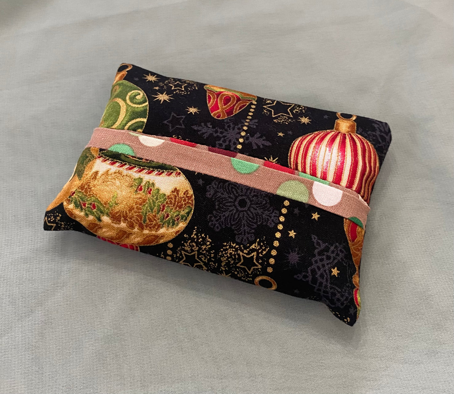 Christmas bulb print pocket tissue holder