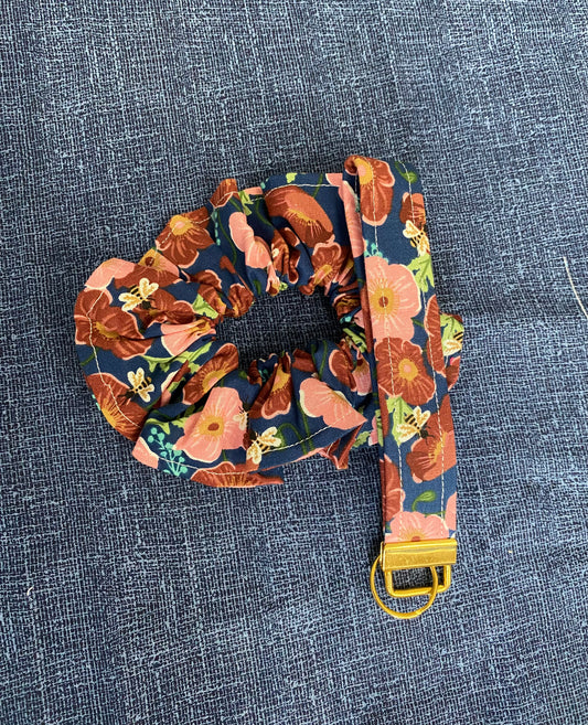 Retro floral scrunchie with matching keychain