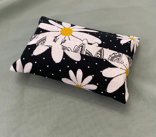 Daisy print with butterfly tissue holder